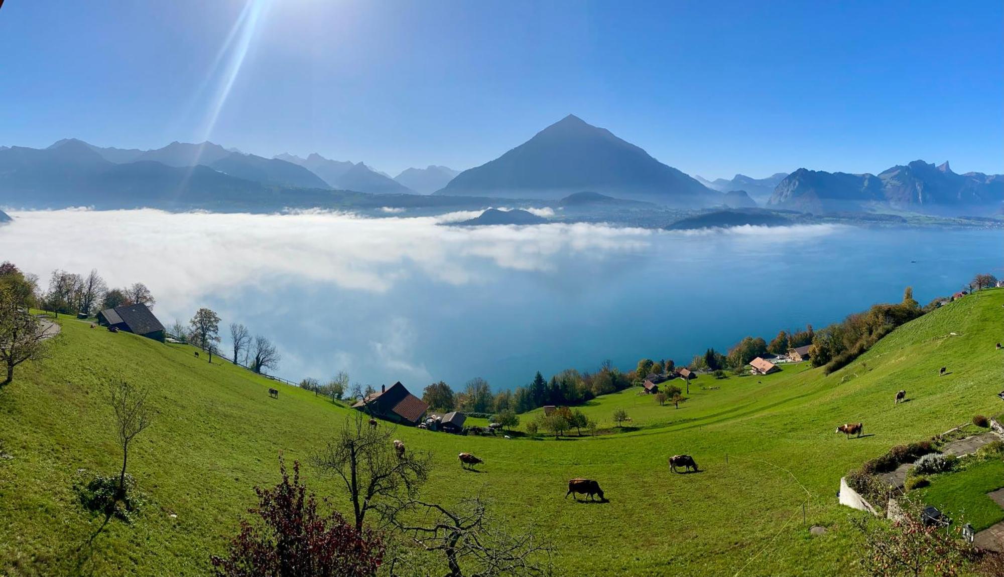 Chalet Egglen "Typical Swiss House, Best Views, Private Jacuzzi" Sigriswil Luaran gambar