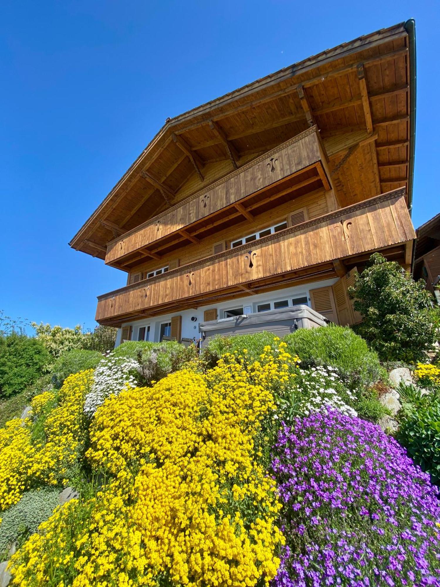 Chalet Egglen "Typical Swiss House, Best Views, Private Jacuzzi" Sigriswil Luaran gambar