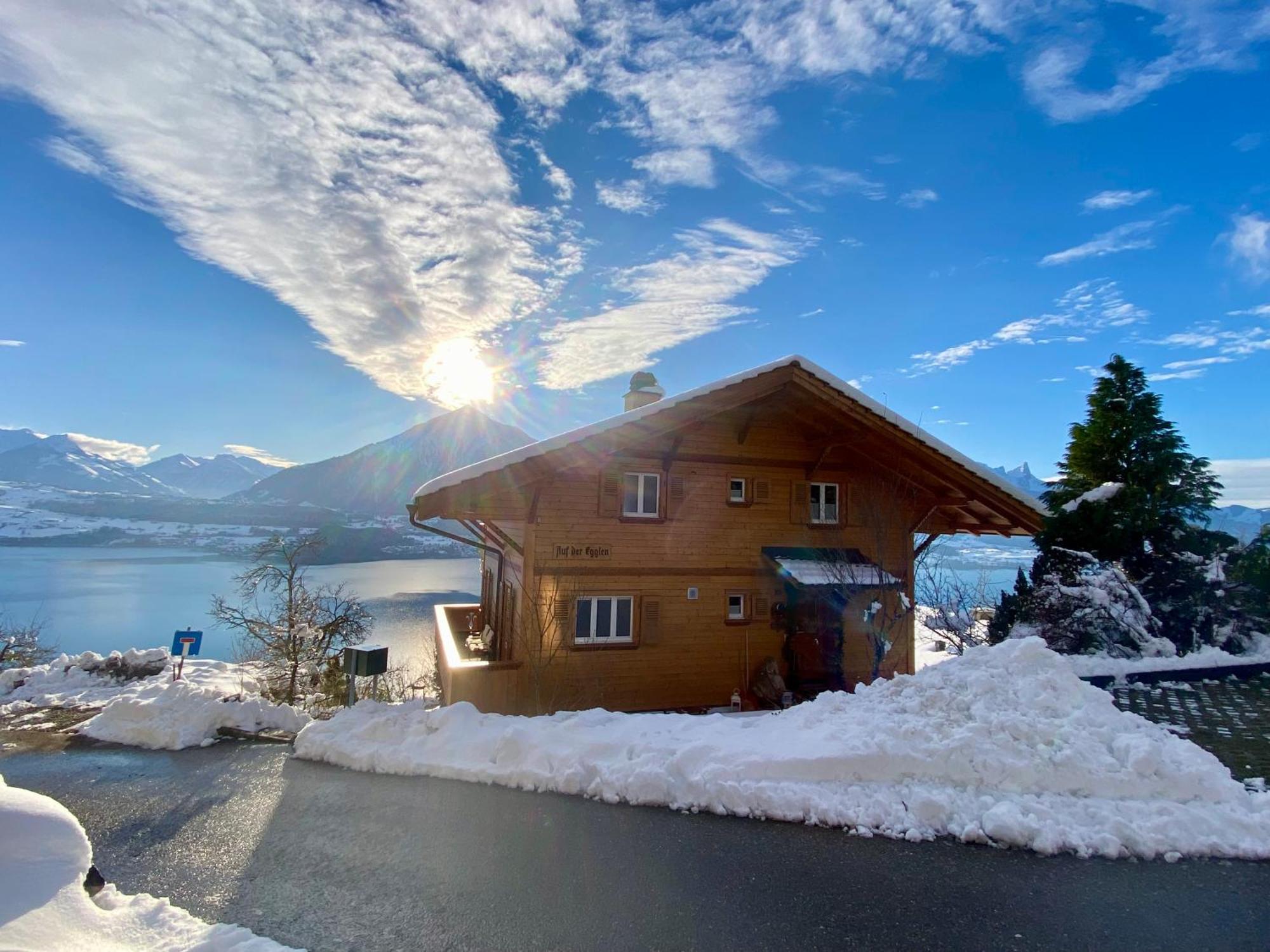 Chalet Egglen "Typical Swiss House, Best Views, Private Jacuzzi" Sigriswil Luaran gambar